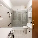 アパート Riverwalk Al Castello Up To 3 People ヴェローナ