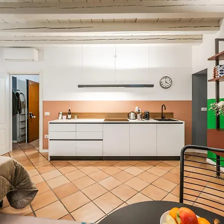 Riverwalk Al Castello Up To 3 People Apartamento Verona