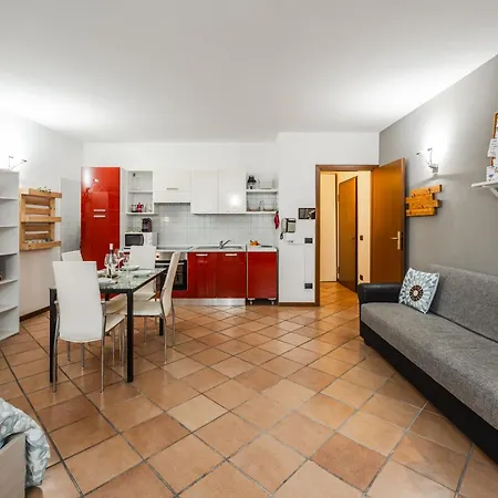 Riverwalk Al Castello Up To 3 People *