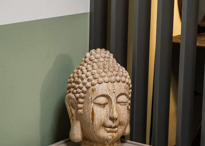 Riverwalk Al Castello Up To 3 People *