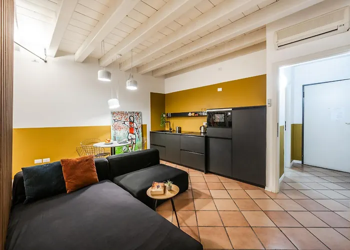 Riverwalk Al Castello Up To 3 People ヴェローナ