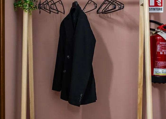 Riverwalk Al Castello Up To 3 People アパート ヴェローナ