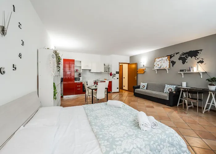 Riverwalk Al Castello Up To 3 People アパート *