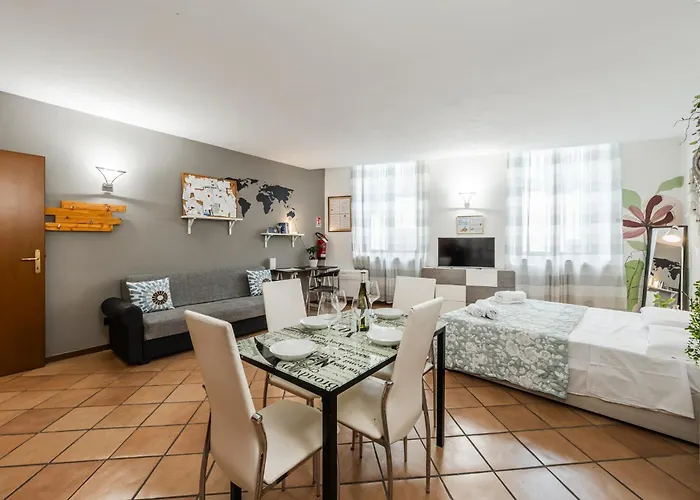 Riverwalk Al Castello Up To 3 People アパート *