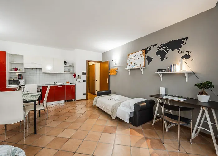 Riverwalk Al Castello Up To 3 People *