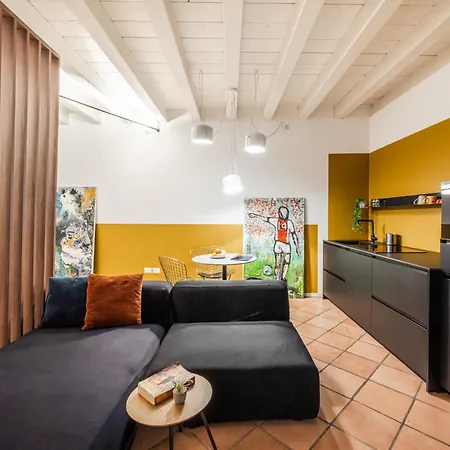 Riverwalk Al Castello Up To 3 People 아파트