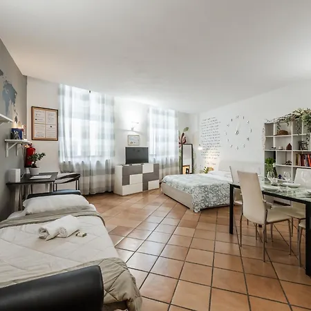 Riverwalk Al Castello Indipendent Apartamento *
