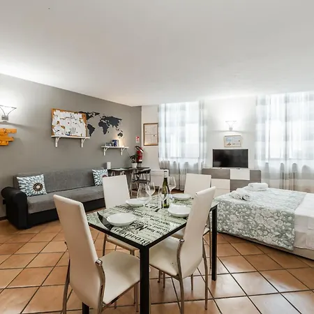 Riverwalk Al Castello Up To 3 People 아파트 *