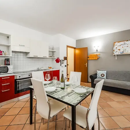 Riverwalk Al Castello Indipendent Apartment