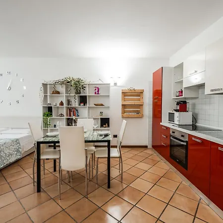 Apartment Riverwalk Al Castello Indipendent Verona