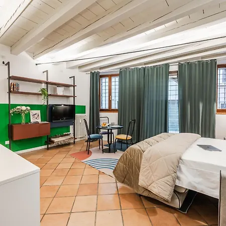 Riverwalk Al Castello Indipendent Apartment Verona